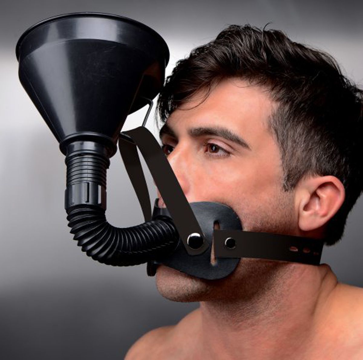 Latrine Extreme Trechter Gag