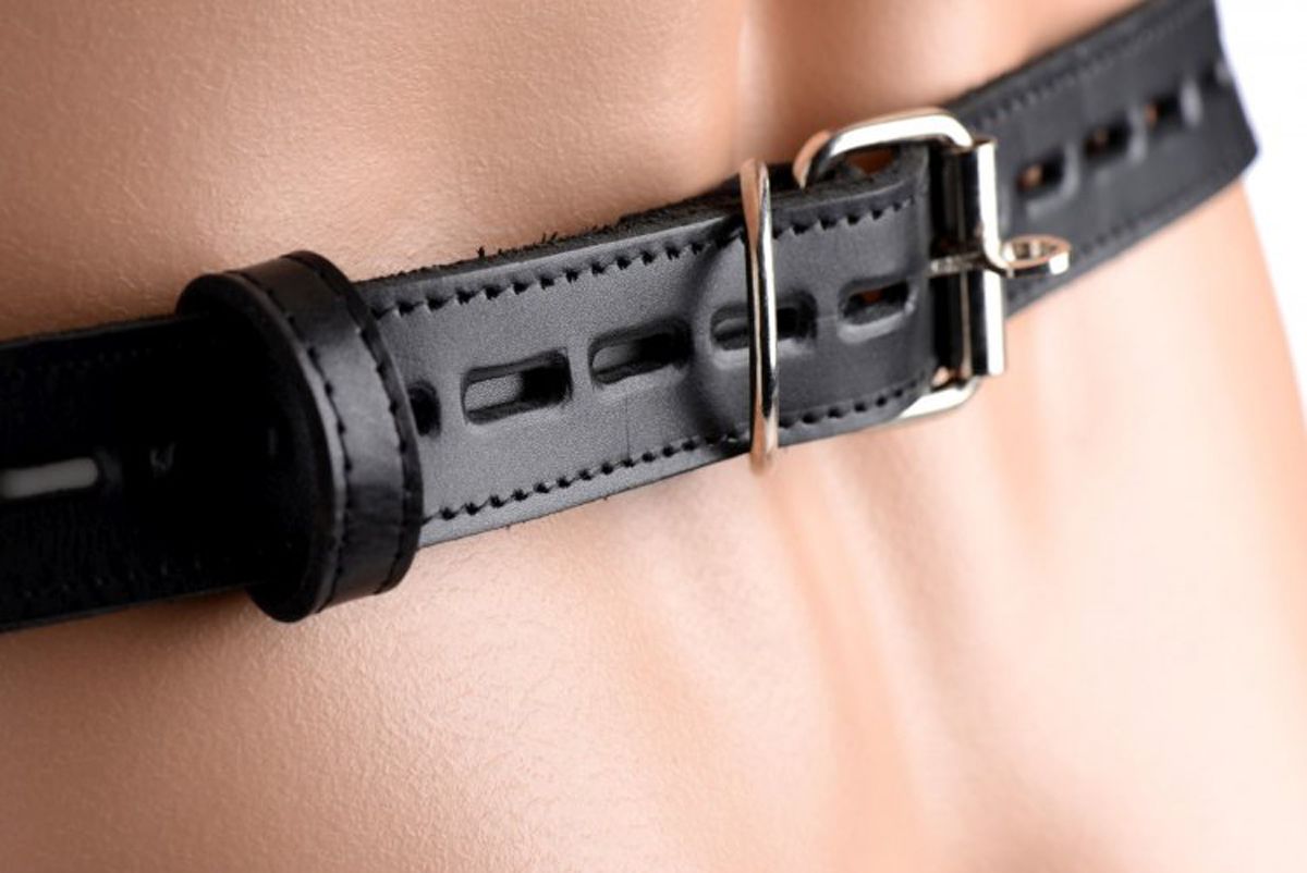 Spiked Lederen Kuisheidsgordel Met Spikes