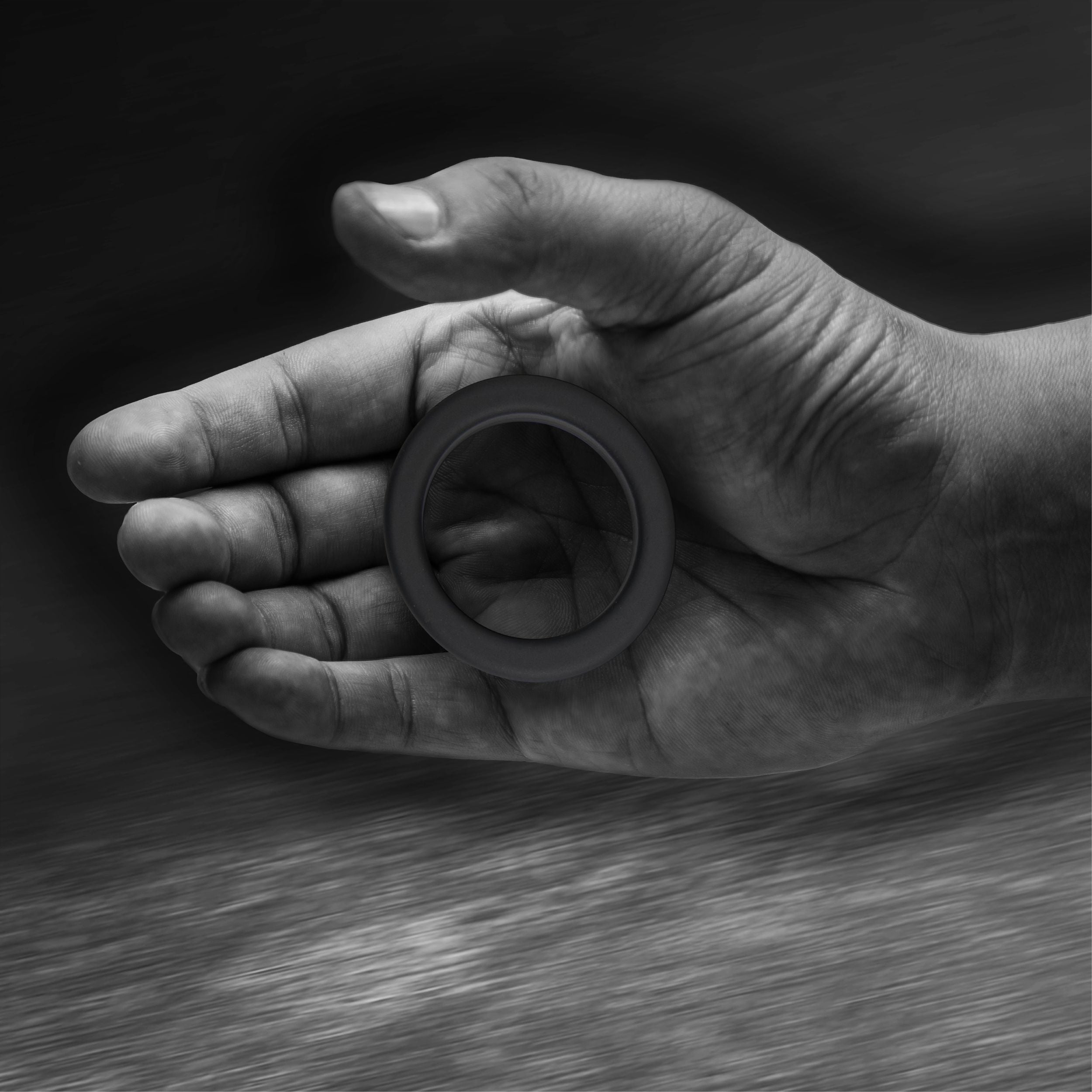Velv'Or - Rooster Enric Minimalistic Slick Cock Ring