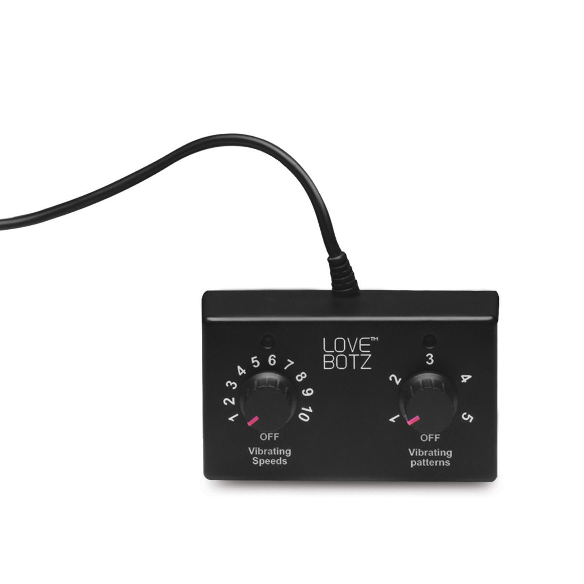 LOVE BOTZ - 50X Saddle Pro Sex Machine met 4 Opzetstukken - Zwart